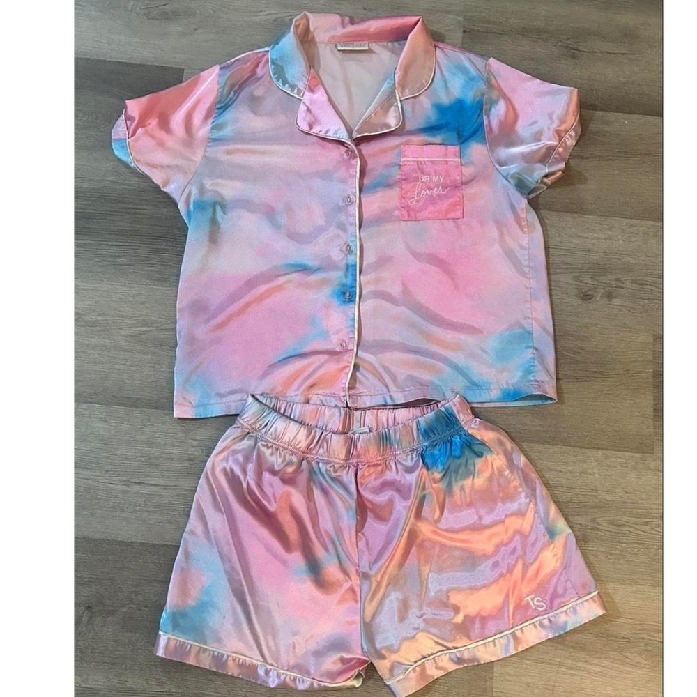 Taylor Swift Pajamas M 2-Piece Set Womens Pink Blue Lover Tie Dye Satin Silky